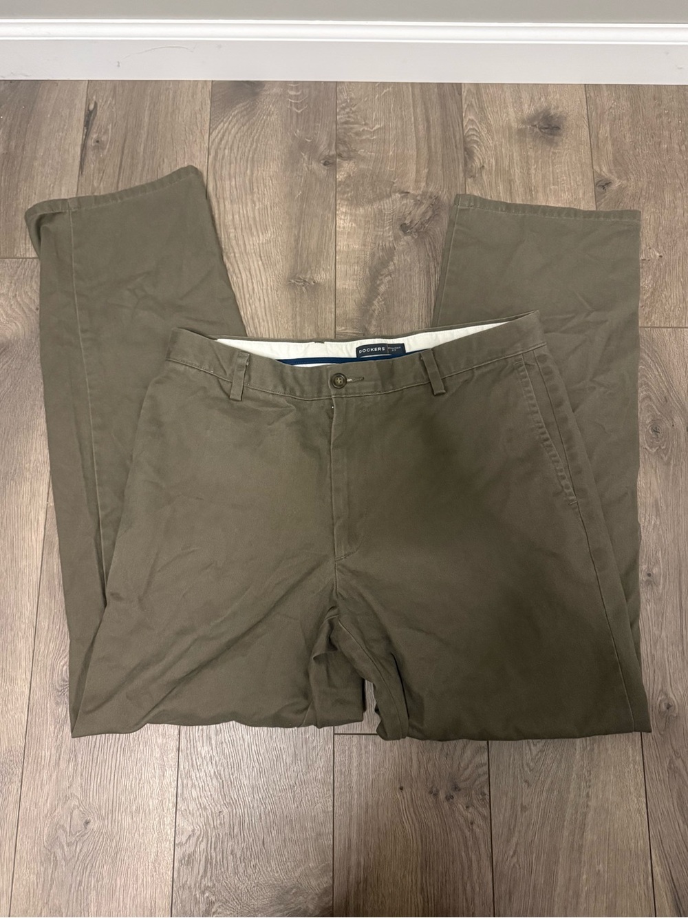 Dockers Men's Olive Brown Chino Pants